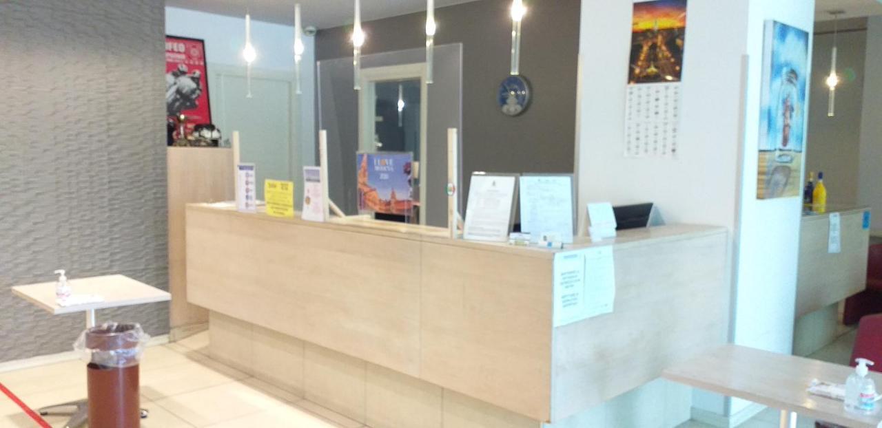 Hotel Lux 모데나 외부 사진